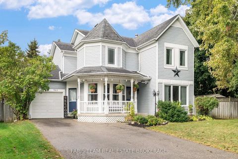 Photo 1 at 963 Linden Street, Alcona, Innisfil