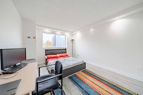 Photo 8 at 511 - 5 Weldrick Road W, North Richvale, Richmond Hill