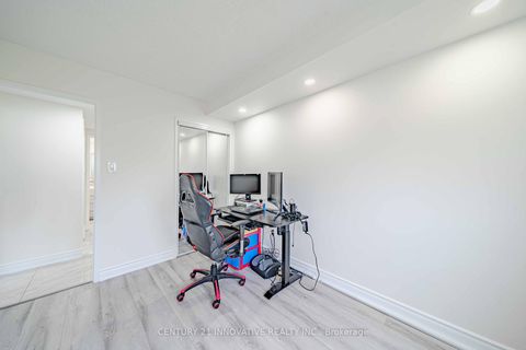 Photo 17 at 511 - 5 Weldrick Road W, North Richvale, Richmond Hill