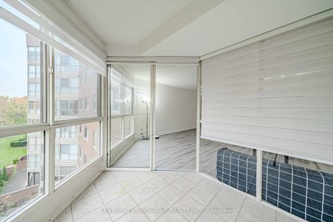 Photo 33 at 511 - 5 Weldrick Road W, North Richvale, Richmond Hill