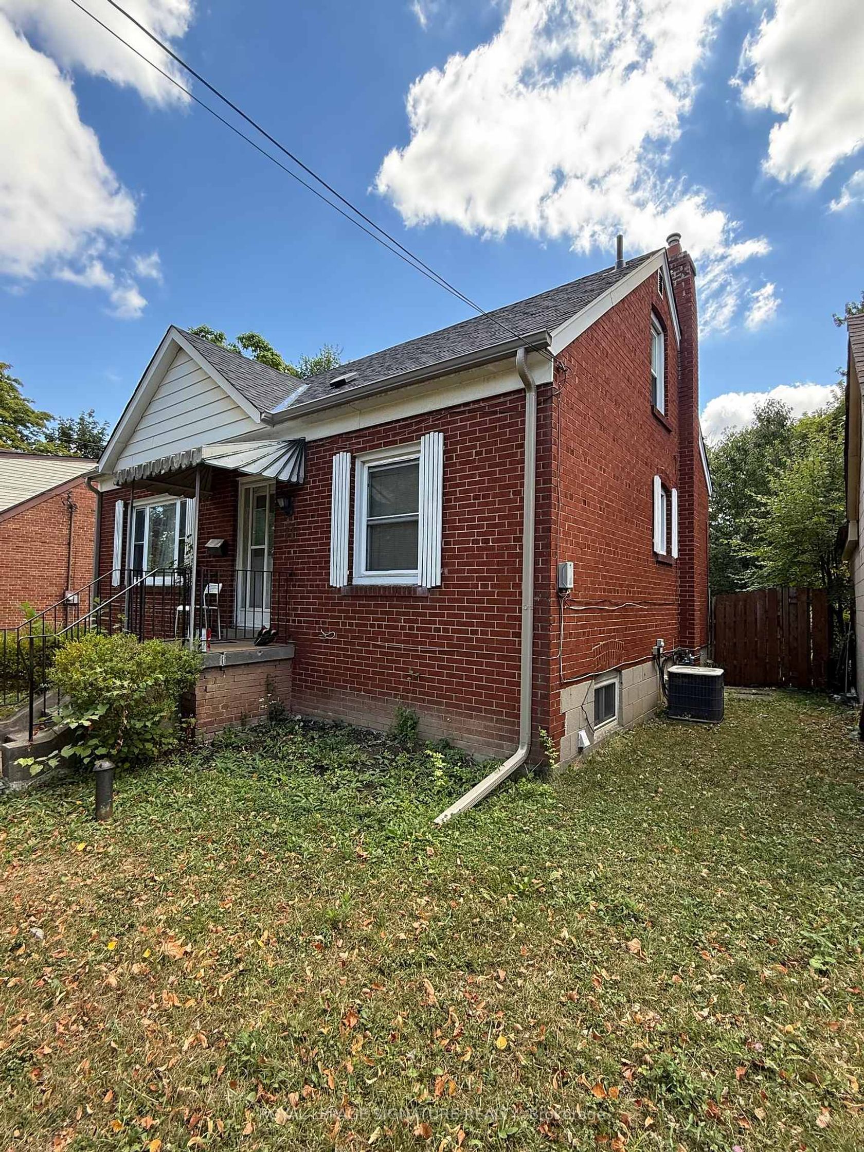 Photo 1 at 11 Yvonne Avenue, CFB, Toronto Photo 1 at 11 Yvonne Avenue, CFB, Toronto