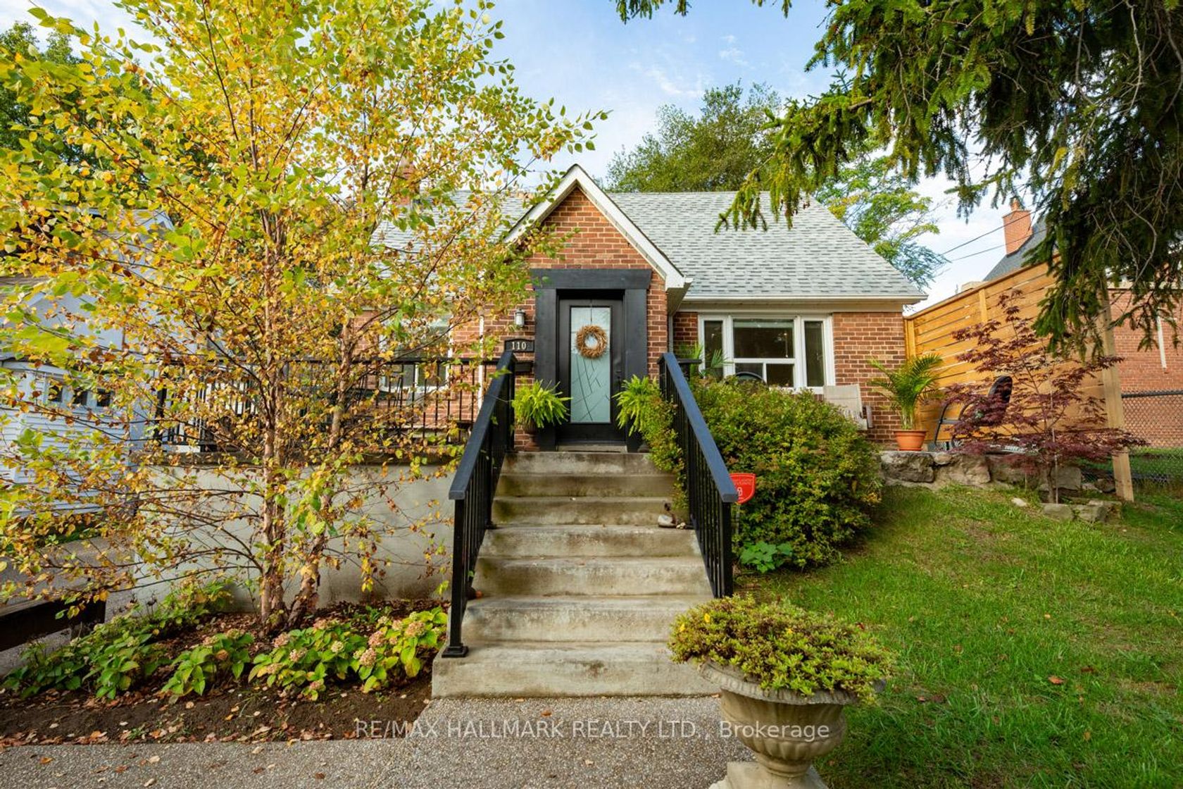 110 Lakeside Avenue, Cliffside, Toronto  by Loree Meneguzzi Real Estate 110 Lakeside Avenue, Cliffside, Toronto