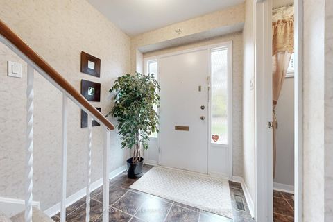 Photo 1 at 512 Creekview Circle, West Shore, Pickering