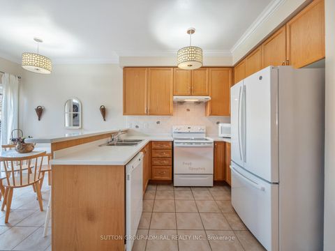 Photo 8 at 54 Golden Oak Avenue, Rouge Woods, Richmond Hill