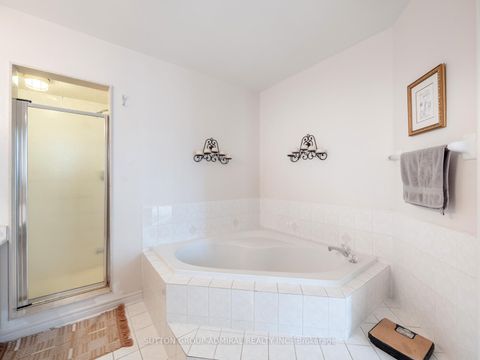 Photo 19 at 54 Golden Oak Avenue, Rouge Woods, Richmond Hill