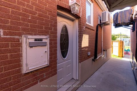 Photo 4 at 572 Northcliffe Boulevard, Oakwood Village, Toronto