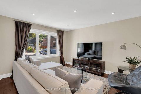 Photo 7 at 572 Northcliffe Boulevard, Oakwood Village, Toronto