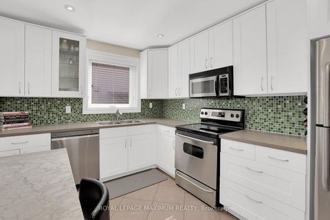 Photo 11 at 572 Northcliffe Boulevard, Oakwood Village, Toronto