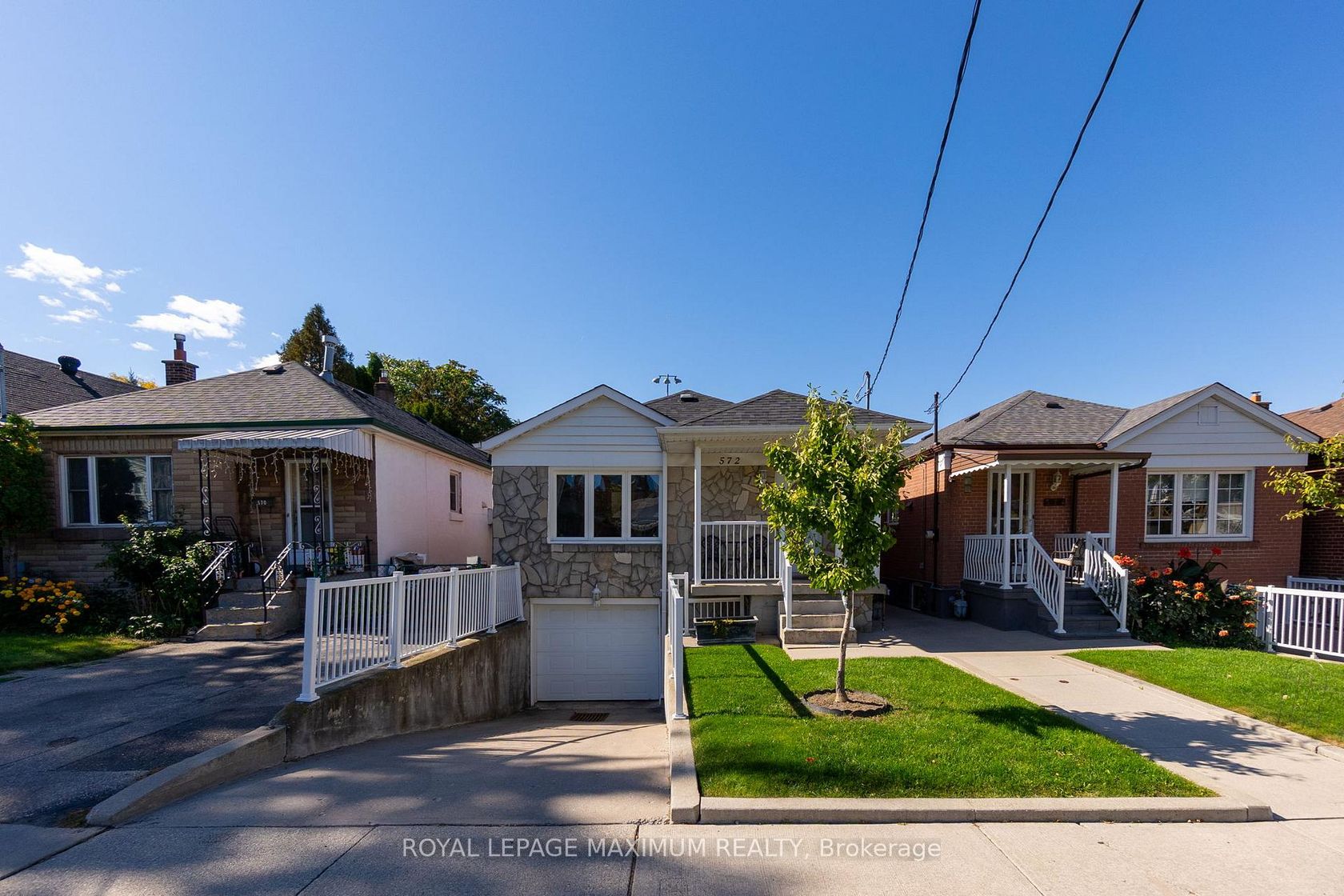 572 Northcliffe Boulevard, Oakwood Village, Toronto 