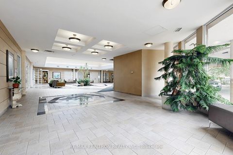 Photo 4 at 406 - 5 Concorde Place, Don Mills, Toronto