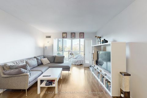 Photo 5 at 406 - 5 Concorde Place, Don Mills, Toronto