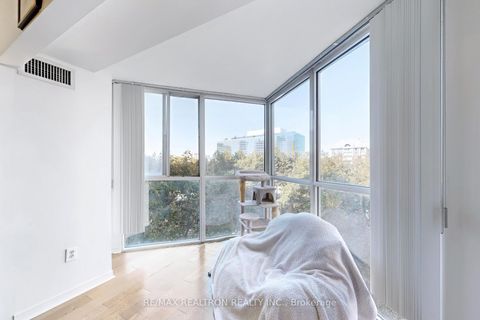 Photo 9 at 406 - 5 Concorde Place, Don Mills, Toronto