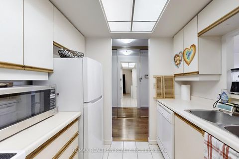 Photo 14 at 406 - 5 Concorde Place, Don Mills, Toronto