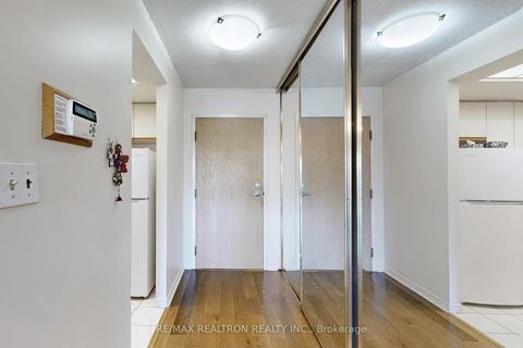 Photo 25 at 406 - 5 Concorde Place, Don Mills, Toronto