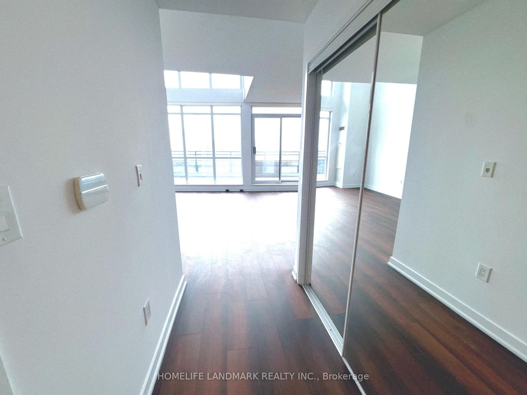 Photo 5 at 833 - 8 Telegram Mews, Waterfront Communities C1, Toronto Photo 5 at 833 - 8 Telegram Mews, Waterfront Communities C1, Toronto