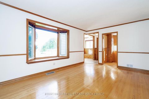 Photo 17 at 31 Napier Street, Codrington, Barrie