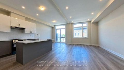 Photo 4 at 344 King Road, Oak Ridges, Richmond Hill