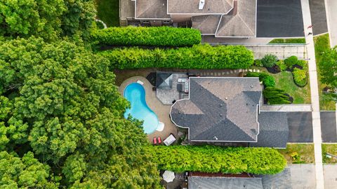 Photo 1 at 78 Charing Crescent, Aurora Highlands, Aurora