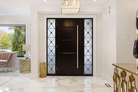 Photo 3 at 78 Charing Crescent, Aurora Highlands, Aurora