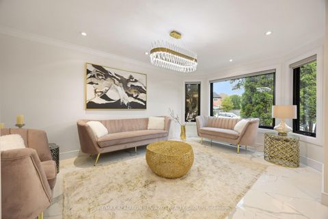 Photo 4 at 78 Charing Crescent, Aurora Highlands, Aurora