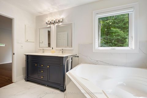 Photo 20 at 78 Charing Crescent, Aurora Highlands, Aurora