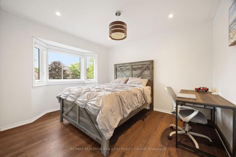 Photo 23 at 78 Charing Crescent, Aurora Highlands, Aurora