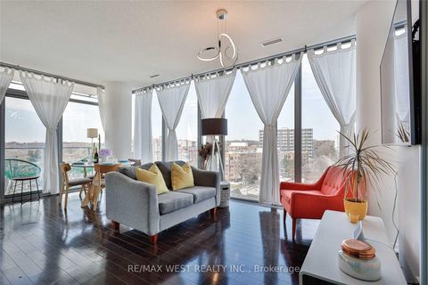 Photo 7 at 813 - 103 The Queensway, Swansea, Toronto