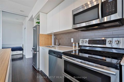 Photo 14 at 813 - 103 The Queensway, Swansea, Toronto Photo 14 at 813 - 103 The Queensway, Swansea, Toronto