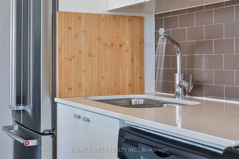 Photo 16 at 813 - 103 The Queensway, Swansea, Toronto Photo 16 at 813 - 103 The Queensway, Swansea, Toronto