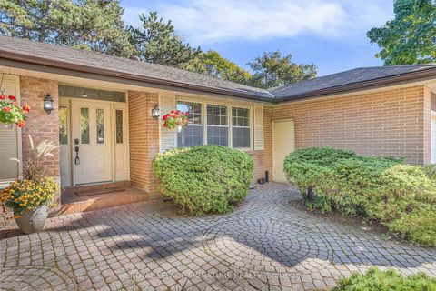 Photo 3 at 24 Hockley Place, Donalda, Toronto