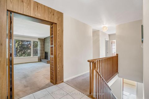 Photo 5 at 24 Hockley Place, Donalda, Toronto