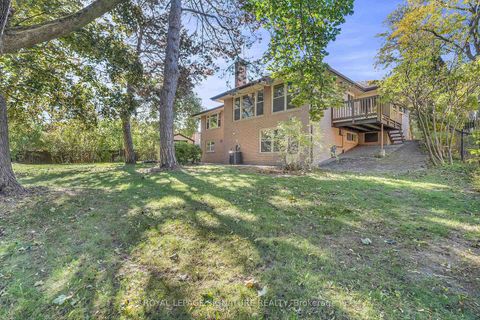 Photo 30 at 24 Hockley Place, Donalda, Toronto