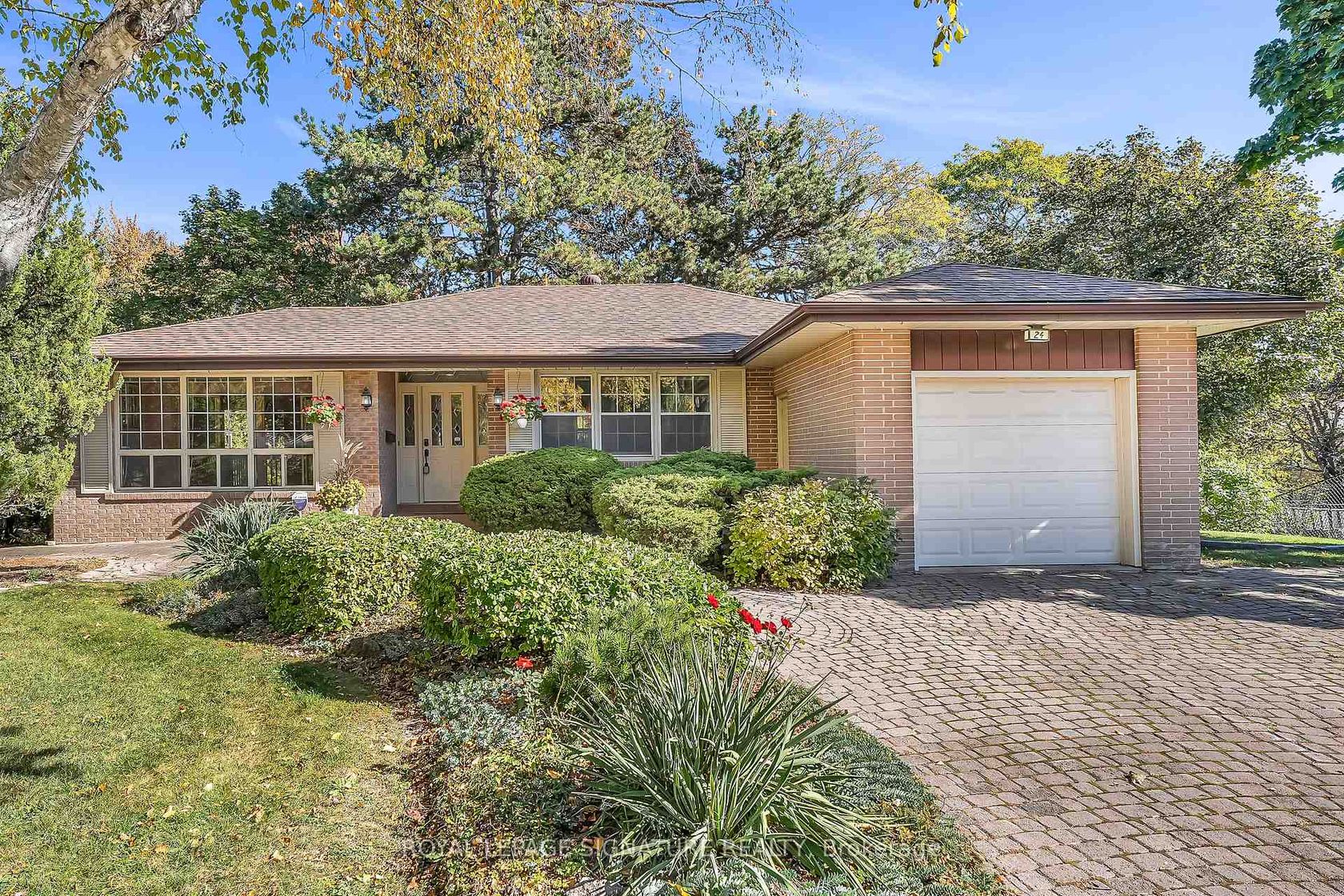 24 Hockley Place, Donalda, Toronto photo number 2 24 Hockley Place, Donalda, Toronto photo number 2