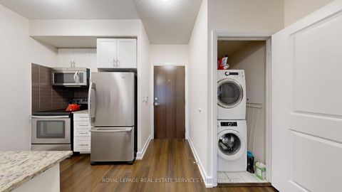 Photo 4 at 216 - 6 Eva Road, Etobicoke West Mall, Toronto