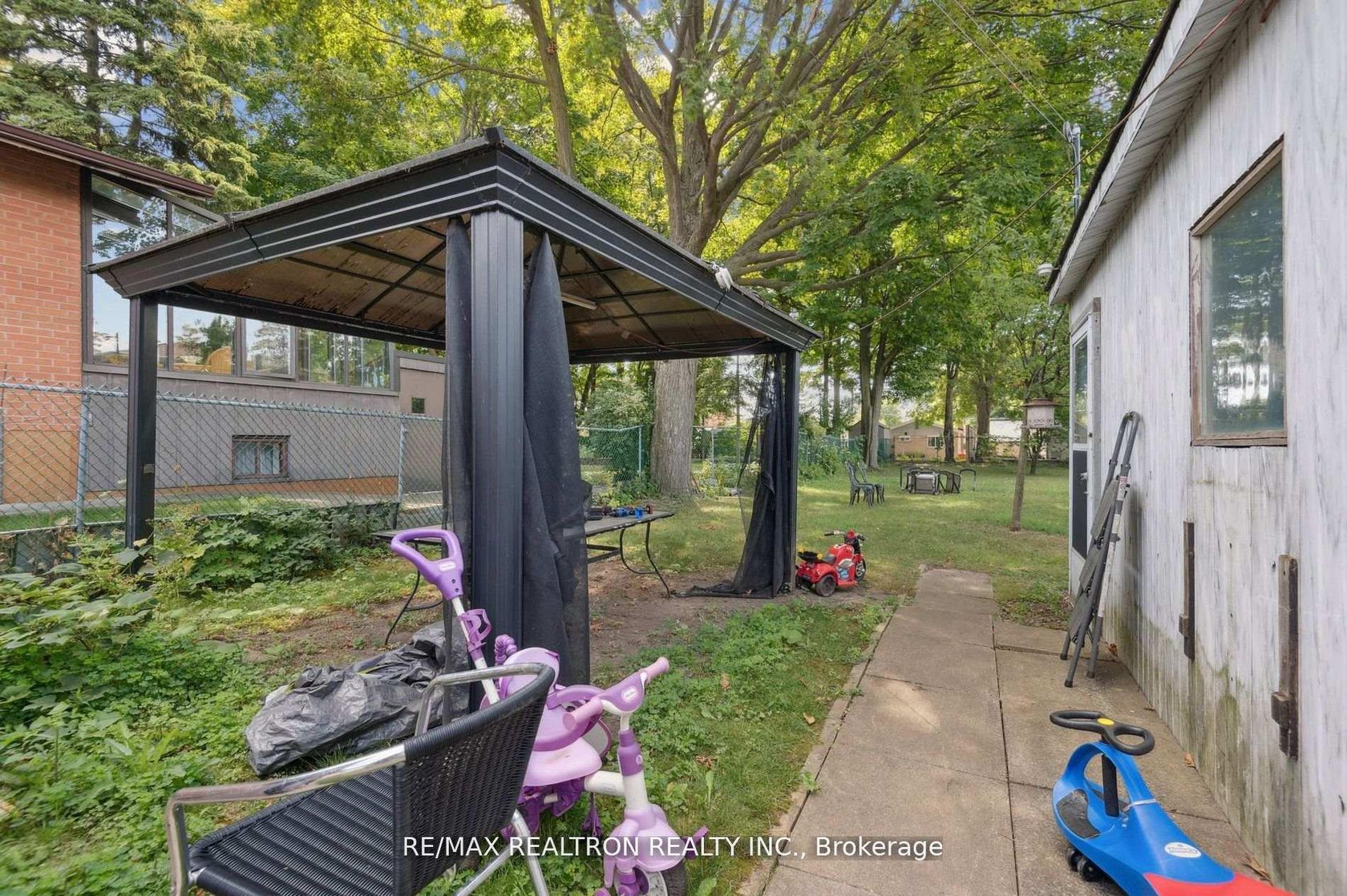 Photo 25 at 4423 Lawrence Avenue, West Hill, Toronto Photo 25 at 4423 Lawrence Avenue, West Hill, Toronto