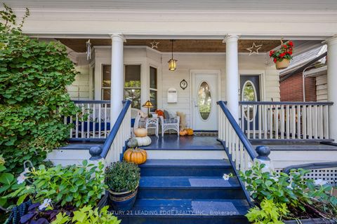 Photo 4 at 9 Balmy Avenue, The Beaches, Toronto