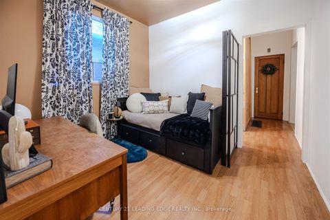 Photo 13 at 9 Balmy Avenue, The Beaches, Toronto