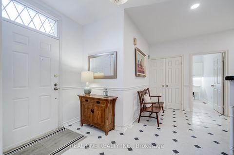 Photo 4 at 75 Willett Crescent, Mill Pond, Richmond Hill