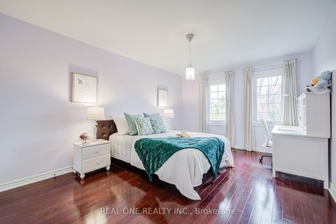 Photo 31 at 75 Willett Crescent, Mill Pond, Richmond Hill