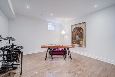 Photo 39 at 75 Willett Crescent, Mill Pond, Richmond Hill