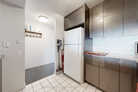 Photo 8 at 710 - 2 Covington Road, Lawrence, Toronto