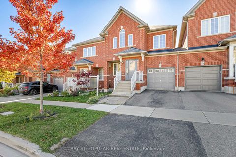Photo 1 at 21 Westcliffe Crescent, Jefferson, Richmond Hill