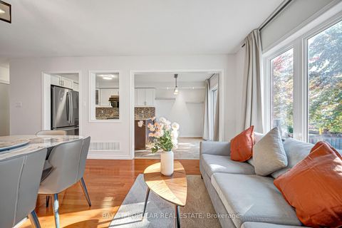 Photo 10 at 21 Westcliffe Crescent, Jefferson, Richmond Hill