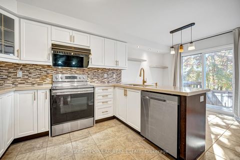 Photo 16 at 21 Westcliffe Crescent, Jefferson, Richmond Hill