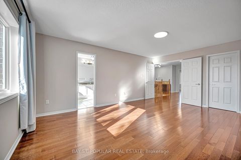 Photo 25 at 21 Westcliffe Crescent, Jefferson, Richmond Hill