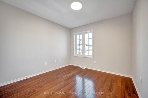 Photo 31 at 21 Westcliffe Crescent, Jefferson, Richmond Hill