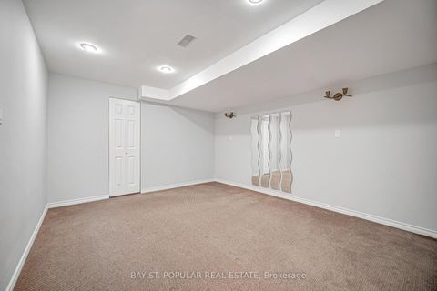 Photo 38 at 21 Westcliffe Crescent, Jefferson, Richmond Hill