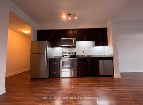 Photo 10 at 319 - 2800 Keele Street, CFB, Toronto