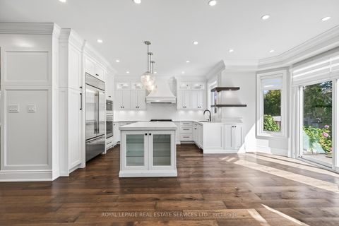 Photo 9 at 2240 PINE GLEN Road, WM Westmount, Oakville