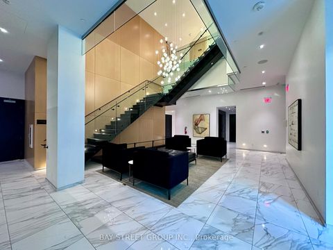 Photo 2 at 2006 - 101 erskine Avenue, Mount Pleasant West, Toronto